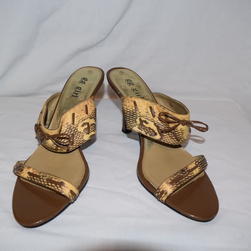 gg girl pumps, Size 11m